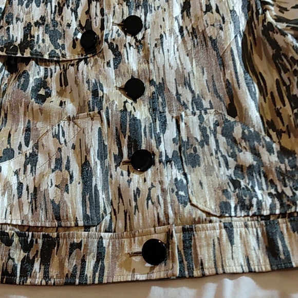 Ruby Rd. petite blazer • shiny • button front • black/cream • Women 4P - Picture 9 of 13